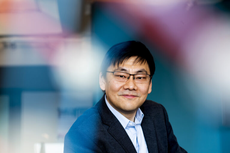 For Max Bi, physics + biology = a Sloan Research Fellowship