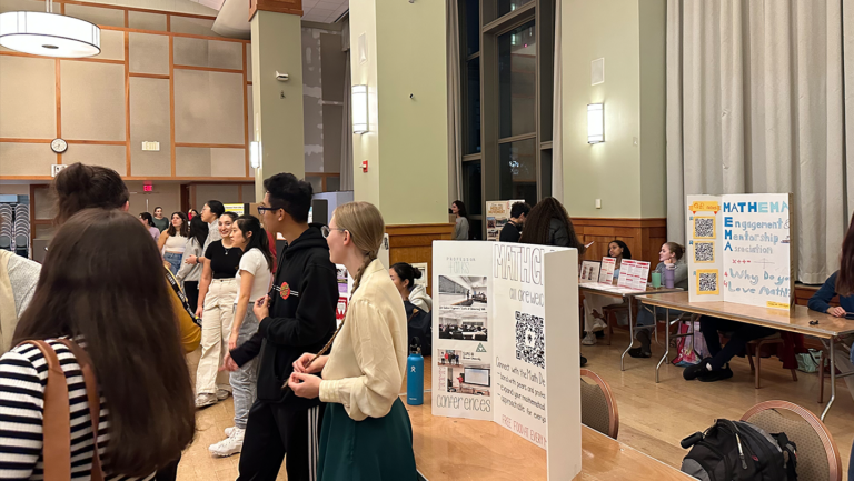First-year students explore the College of Science Student Organization Fair!