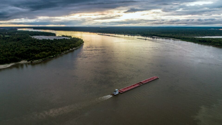 Climate modelers can’t agree on the Mississippi River’s future. Northeastern professor Samuel Muñoz is settling the debate.