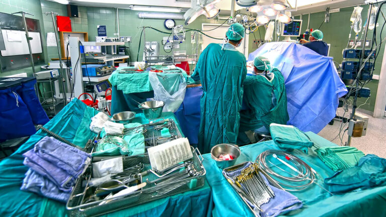 From the operating room to pediatrics, Northeastern co-op says work in Spanish medical clinic cemented his career goal