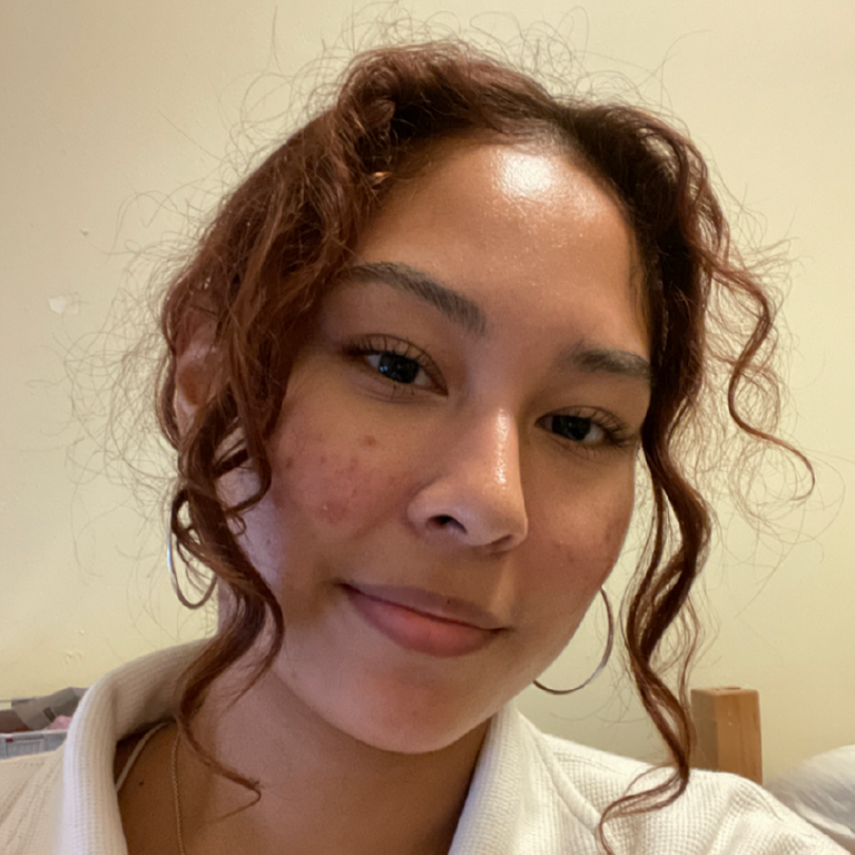 Caroline Mendez ’26, Cell and Molecular Biology